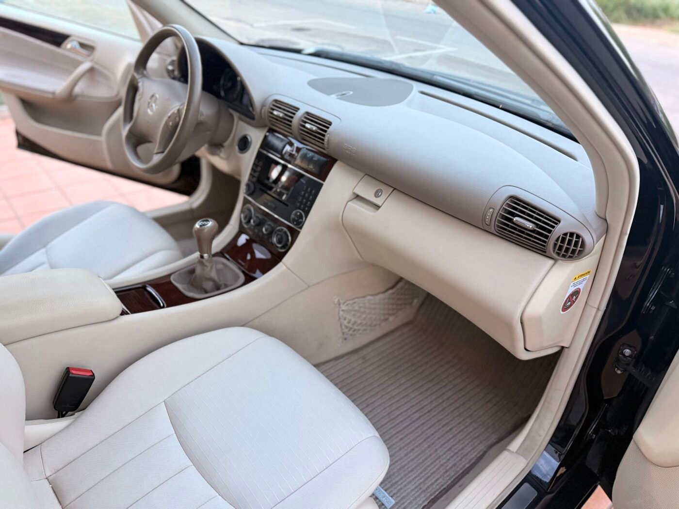 MERCEDES-BENZ C180, fotografía 16