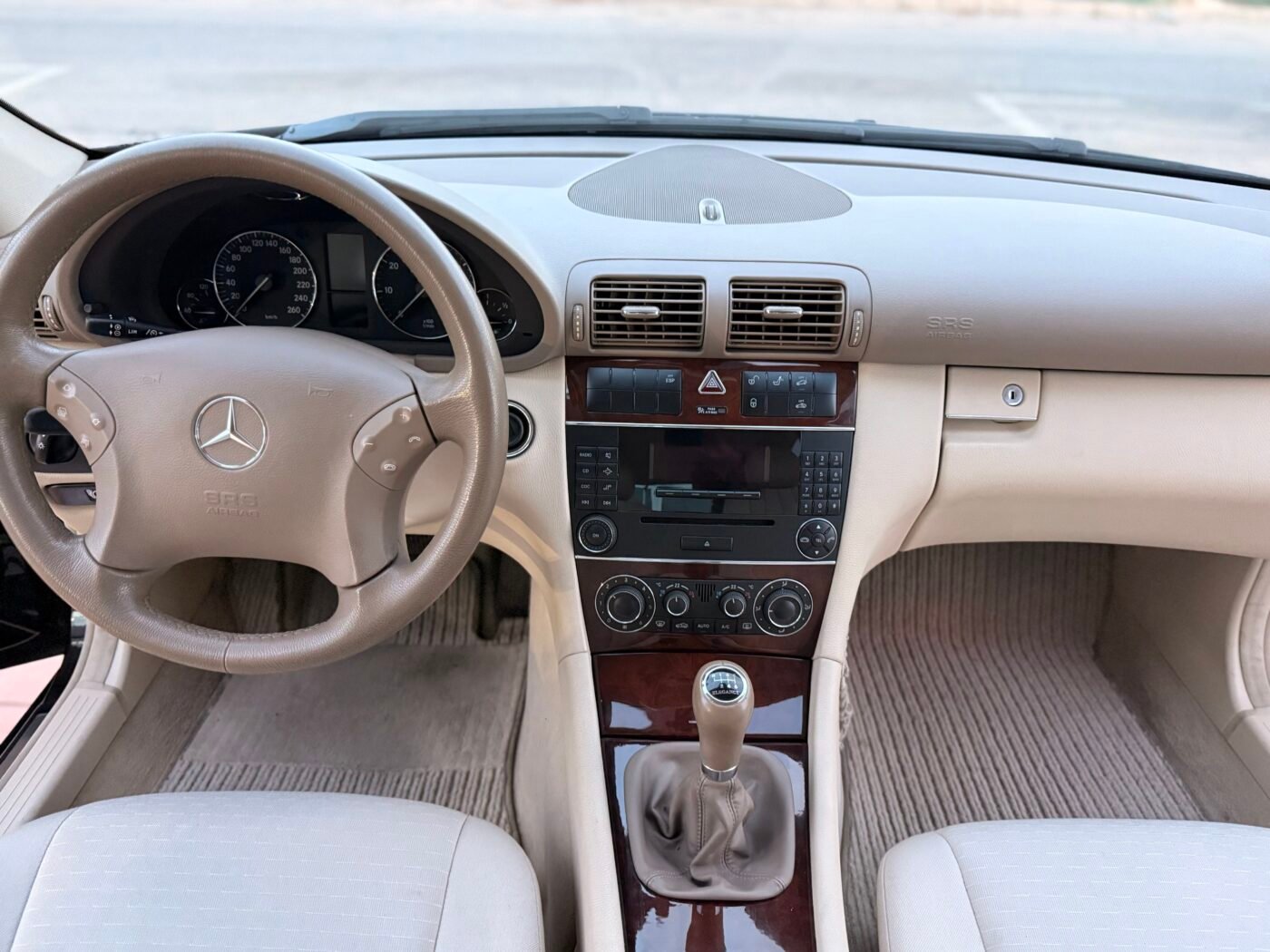 MERCEDES-BENZ C180, fotografía 14